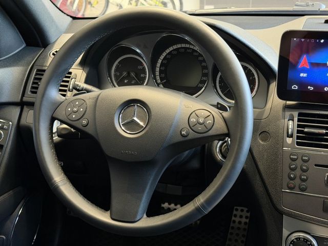 2010年 C300  認證車 低里程僅跑7萬 安卓機 雙電動椅 天窗 實車實價 可貸款  第8張相片