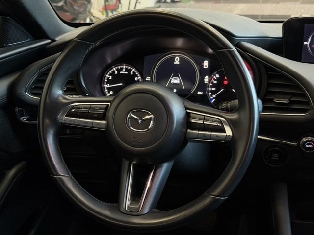 19出廠 五門馬3 旗艦版 BOSE音響 環景 免鑰匙 底色魂動紅 實車實價 可貸款  第9張相片