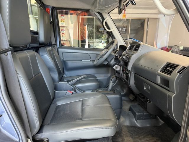 2022年出廠 A210 框式 升降尾門 認證車 原廠保固中 實車實價 可貸款  第12張相片