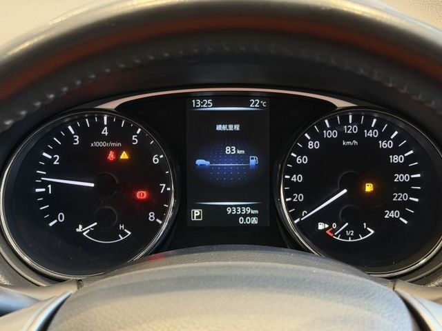 2016出廠 完美影音版 原鈑件 低里程 環景 免鑰匙 實車實價  第8張相片