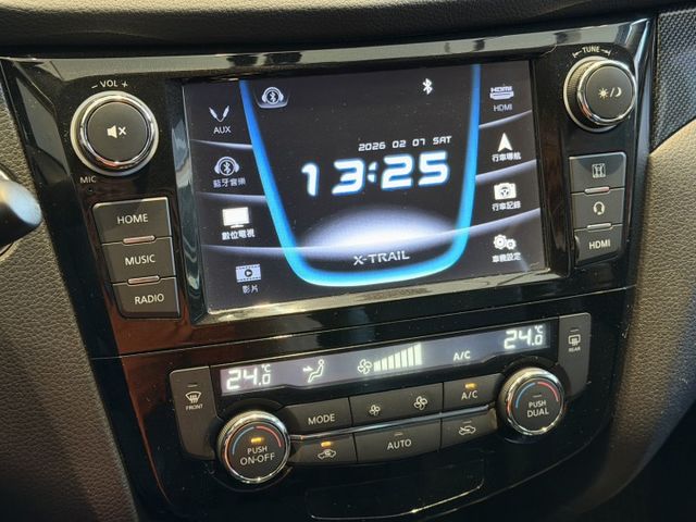 2016出廠 完美影音版 原鈑件 低里程 環景 免鑰匙 實車實價  第15張相片