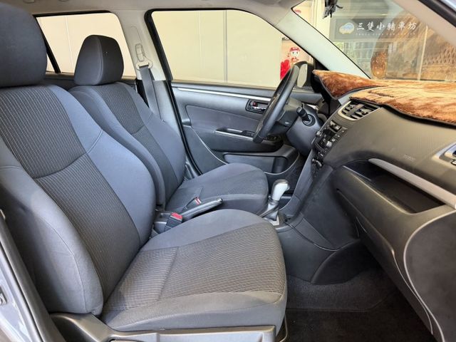 2014年式 SWIFT 1.2GLX  里程僅8萬 I-KEY  循跡 定速 實車實價可貸款  第12張相片