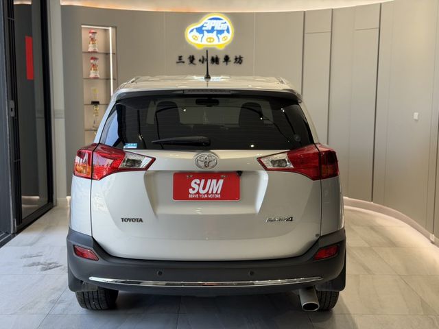 2015年出廠 RAV4 E-HI版 認證車 免鑰匙 倒車影像 前後雷達 實車實價 可貸款  第2張相片