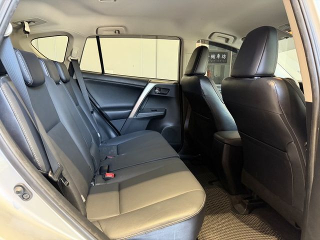 2015年出廠 RAV4 E-HI版 認證車 免鑰匙 倒車影像 前後雷達 實車實價 可貸款  第14張相片