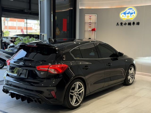 2019年出廠 FOCUS ST-LINE 小改裝 原鈑件 2年保固 實車實價 歡迎試乘  第6張相片
