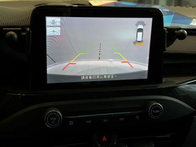 2019年出廠 FOCUS ST-LINE 小改裝 原鈑件 2年保固 實車實價 歡迎試乘  第16張相片