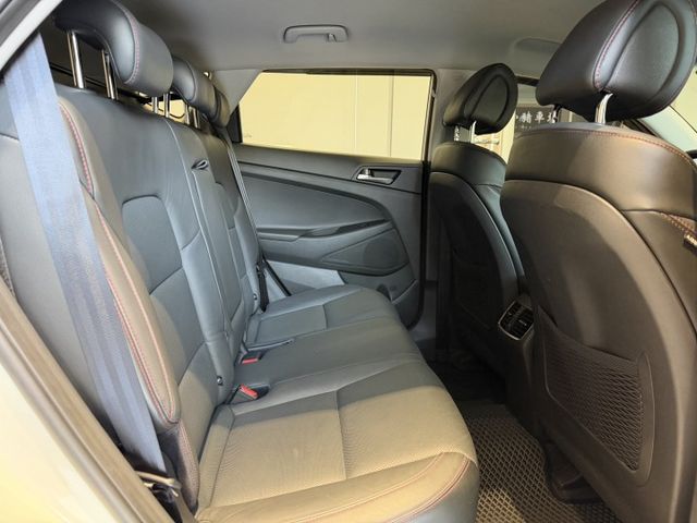 2018年出廠 時尚渦輪1.6 盲點 倒車影像 定速 循跡  認證車 一年保固 實車實價 歡迎試乘  第14張相片