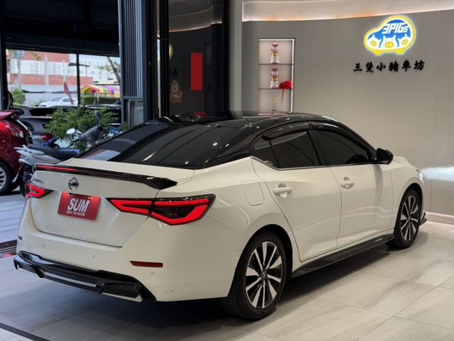 2021年 SENTRA 悅目特仕版 里程僅3萬 氣氛燈 JBL音響 實車實價 歡迎試乘  第6張相片