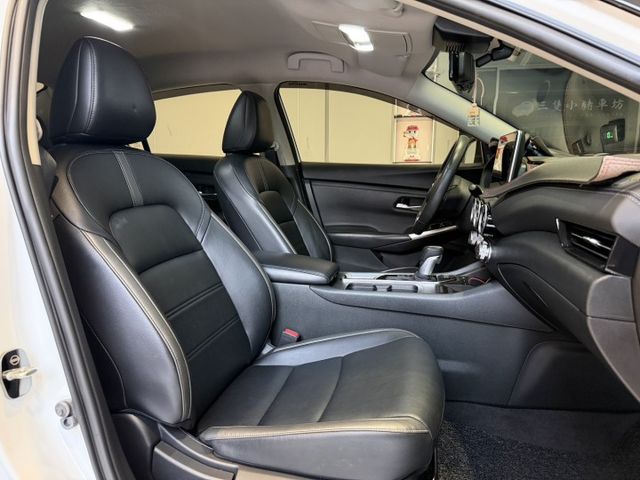 2021年 SENTRA 悅目特仕版 里程僅3萬 氣氛燈 JBL音響 實車實價 歡迎試乘  第12張相片