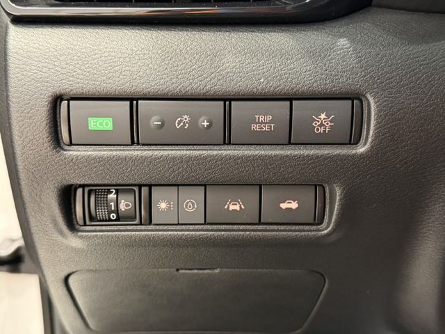 2021年 SENTRA 悅目特仕版 里程僅3萬 氣氛燈 JBL音響 實車實價 歡迎試乘  第18張相片