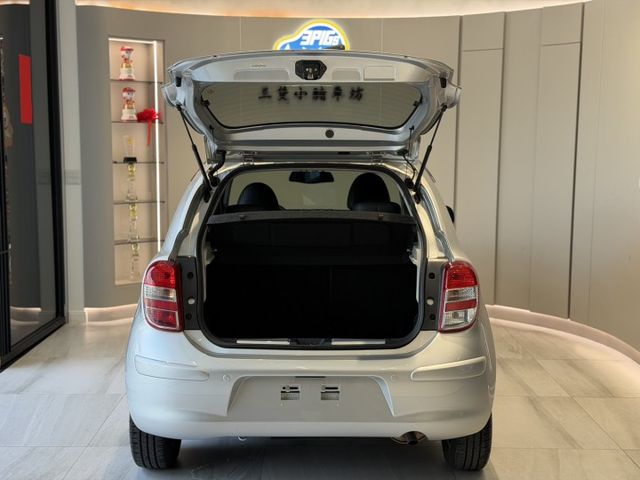 2017年 MARCH 傳奇版 超低里程僅1萬公里 一年保固 實車實價 歡迎試乘  第7張相片