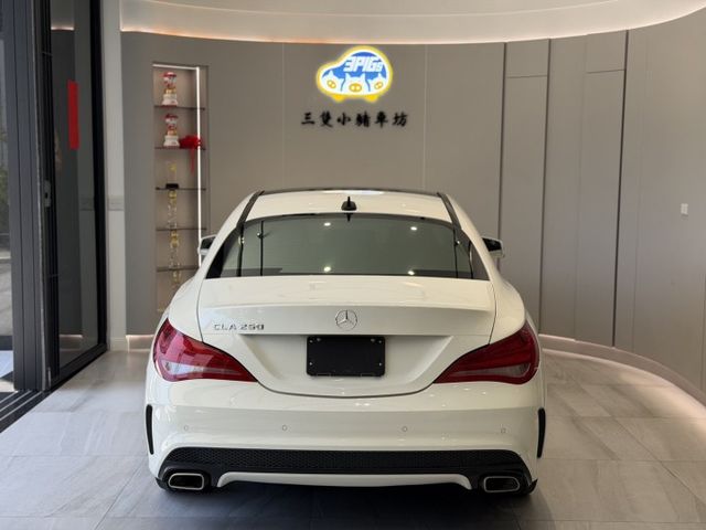 2013年 CLA250  認證車  全景天窗 LED尾燈 實車實價 可貸款 歡迎試乘  第2張相片