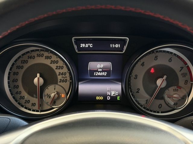 2013年 CLA250  認證車  全景天窗 LED尾燈 實車實價 可貸款 歡迎試乘  第9張相片