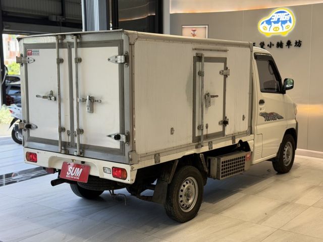 2017年 Veryca冷凍箱車 手排 低里程僅7萬  零下20度C 實車實價 歡迎試乘  第6張相片