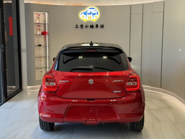 2023年 SWIFT油電  1.2L 免鑰匙 跟車 安卓機 實車實價 可貸款 歡迎試乘  第2張相片