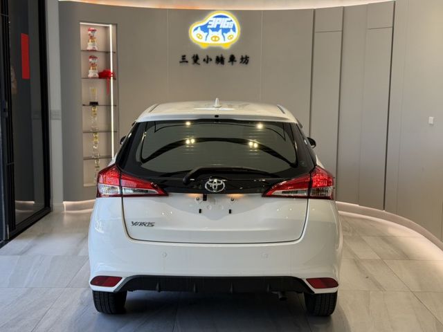 2022年 YARIS 里程僅3萬 原鈑件 兩年保固 實車實價 可貸款 歡迎試乘  第2張相片
