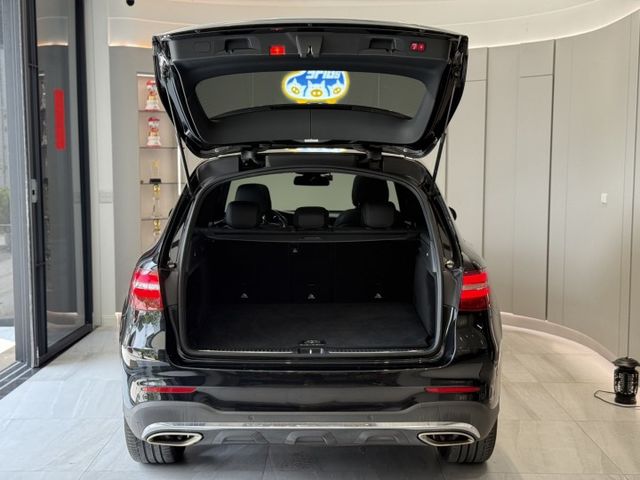 2018出廠 GLC300 4MATIC 原鈑件 全景天窗 盲點 一年兩萬公里保固  實車在店 歡迎試乘  第7張相片