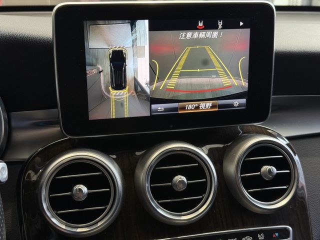2018出廠 GLC300 4MATIC 原鈑件 全景天窗 盲點 一年兩萬公里保固  實車在店 歡迎試乘  第15張相片