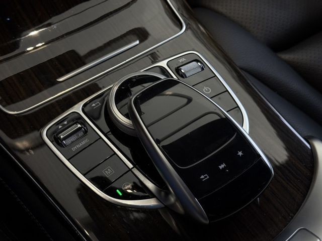 2018出廠 GLC300 4MATIC 原鈑件 全景天窗 盲點 一年兩萬公里保固  實車在店 歡迎試乘  第18張相片