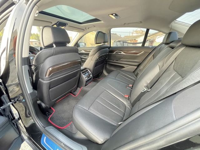 2016 BMW 730I 黑色 2.0 認證車 里程保證 實車實價 電動椅 環景系統  第13張相片