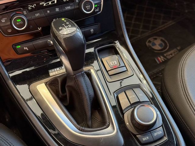 2015年出廠 218I AT 原鈑件 里程保證 實車實價 可貸款 歡迎試乘  第9張相片