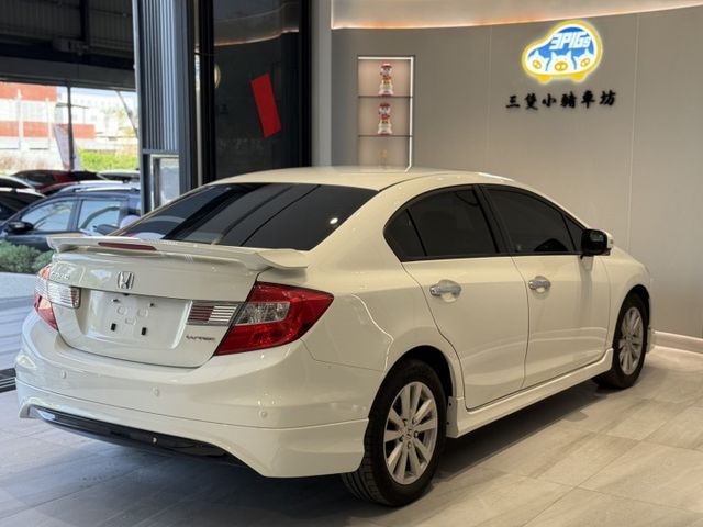 2014 本田 CIVIC 白色 1.8L 天窗 定速巡航 多功能方向盤 倒車顯影 里程保證 實車實價 歡迎試乘  第6張相片