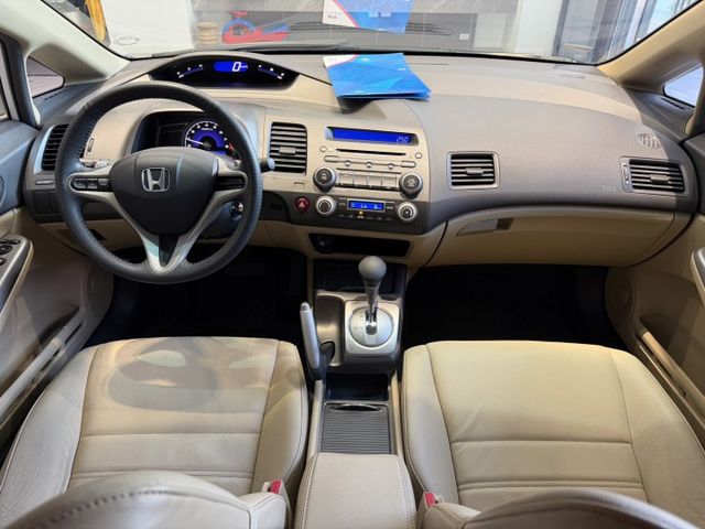 2006年出廠 CIVIC 里程僅跑9萬 認證車有天窗 實車實價 歡迎預約賞車 可貸款  第10張相片