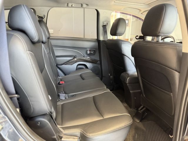 2013 奧蘭多 旗艦版 4WD 灰色2.4L 多功能方向盤 里程保證 實車實價  第14張相片