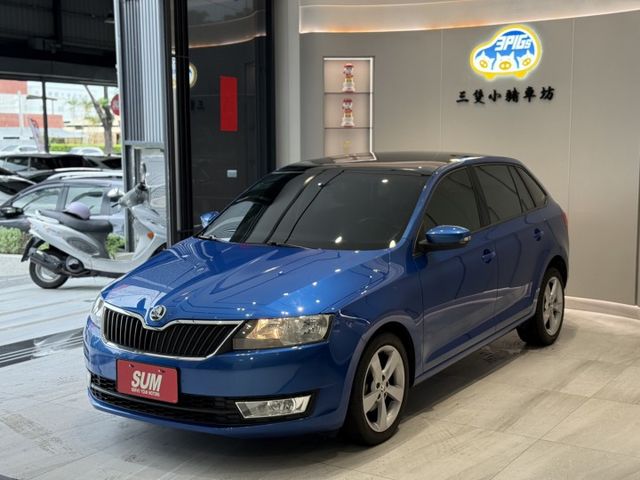 2017年型式 SKODA RAPID Spaceback 藍色 柴油1.4 認證車 里程保證 天窗 定速巡航 感應頭燈  第3張相片