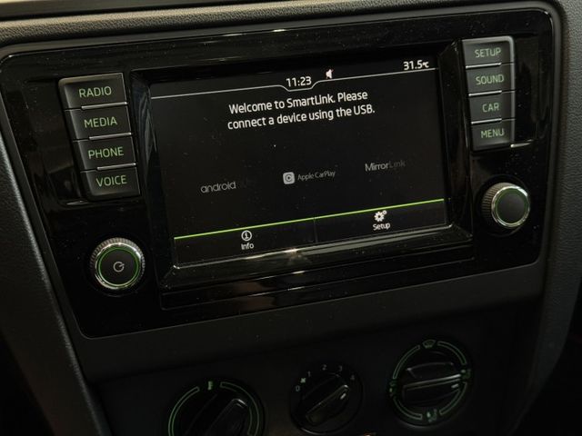 2017年型式 SKODA RAPID Spaceback 藍色 柴油1.4 認證車 里程保證 天窗 定速巡航 感應頭燈  第16張相片