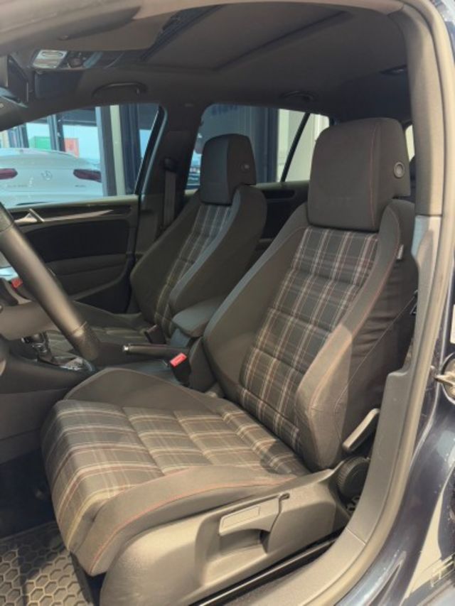 2011年 GOLF GTI 原鈑件 里程僅跑8萬 實車在店 可全額貸 歡迎試乘  第7張相片