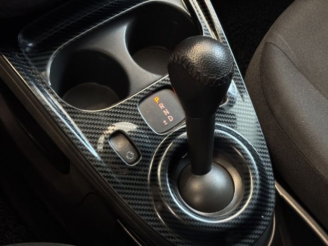 2015年出廠 ForFour  1.0L 認證車 實車實價 已改安卓機 倒車影像 實車實價 歡迎試乘  第15張相片