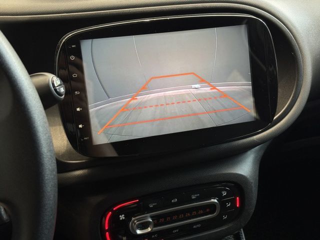 2015年出廠 ForFour  1.0L 認證車 實車實價 已改安卓機 倒車影像 實車實價 歡迎試乘  第17張相片