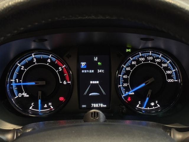 2021年出廠 HILUX 2.8柴油 原鈑件 環景 跟車  車道輔助 實車實價 歡迎試乘  第8張相片