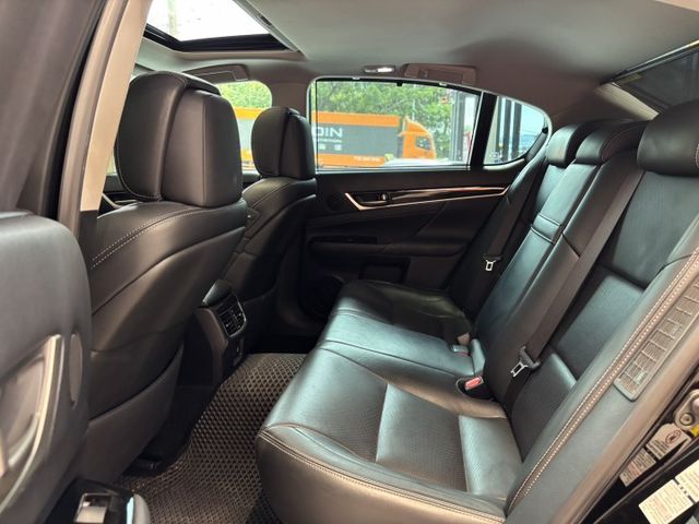 2014年出廠 GS300h 頂級版 天窗 盲點 通風椅 抬顯 認證車 實車實價 可貸款 歡迎試乘  第12張相片