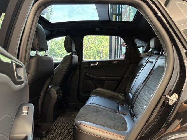 2022年出廠 KUGA 2.0 AWD 全景天窗 環景 跟車 盲點 認證車 實車實價 歡迎試乘  第12張相片