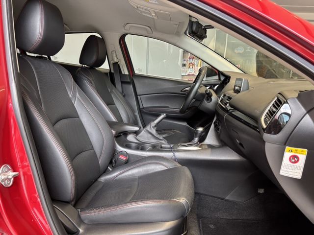 2015出廠 4門馬三 豪華版 里程保證 認證車 實車實價 可貸款 歡迎試乘  第12張相片
