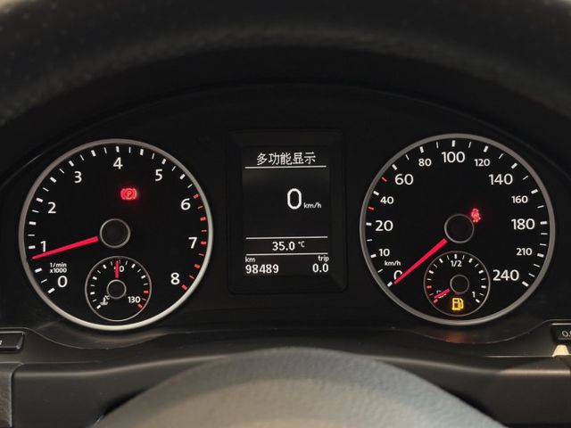 2011出廠 2.0TSI 四傳 愛信變速箱 里程僅9萬 原鈑件 8核心安卓 實車實價 歡迎試乘  第8張相片