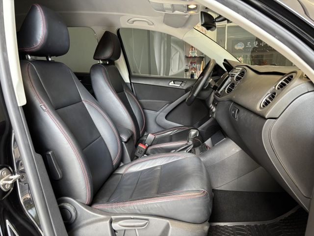 2011出廠 2.0TSI 四傳 愛信變速箱 里程僅9萬 原鈑件 8核心安卓 實車實價 歡迎試乘  第12張相片