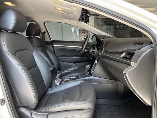 2020年 ELANTRA 豪華版 跟車 車偏 盲點 倒車影像 認證車 實車實價 歡迎試乘  第12張相片