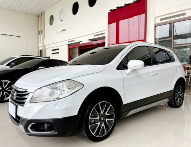 Suzuki Sx4 的價格 Findcar 找車網
