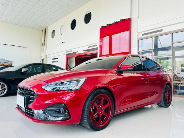 2019 Ford Focus 5D ST-Line  一手車   全速域輔助系統  第3張相片