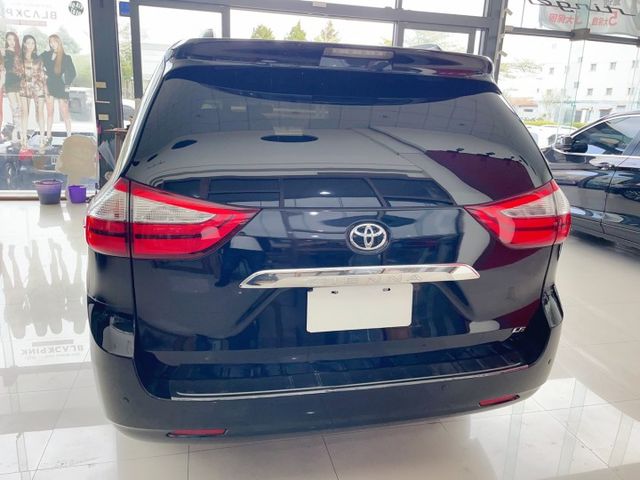 2015 Toyota 美規 Sienna LE 八人座  第15張相片