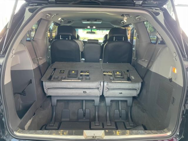 2015 Toyota 美規 Sienna LE 八人座  第16張相片