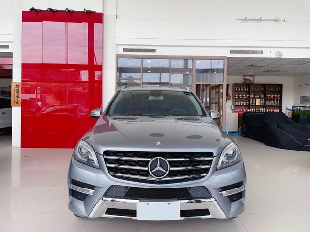 2015 M-Benz M-Class ML400 4MATIC 總代理 里程僅跑七萬八  第2張相片