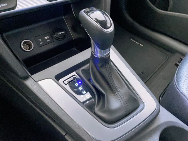 2020 Hyundai Elantra 經典型 已改安卓機 里程僅跑五萬七  第12張相片