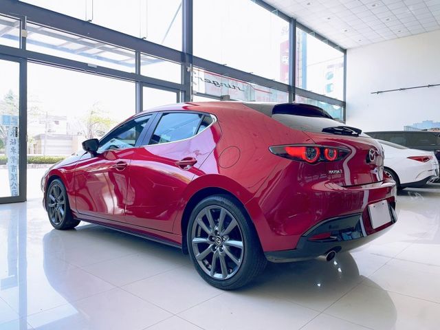 2020 Mazda 3 5D 2.0頂級型 原廠保養 里程僅跑五萬五 全速域MRCC  第18張相片