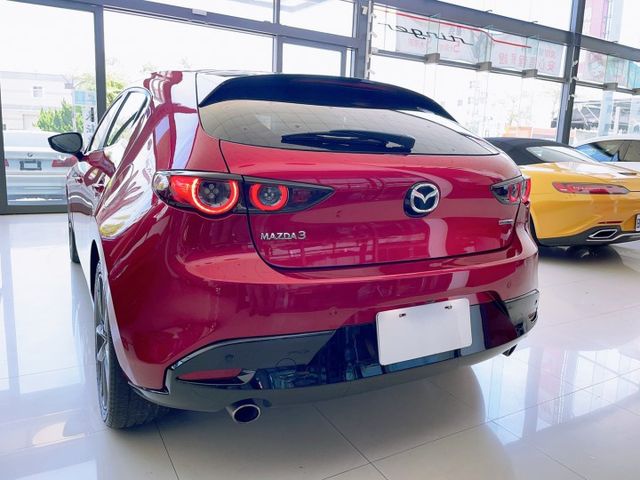 2020 Mazda 3 5D 2.0頂級型 原廠保養 里程僅跑五萬五 全速域MRCC  第19張相片
