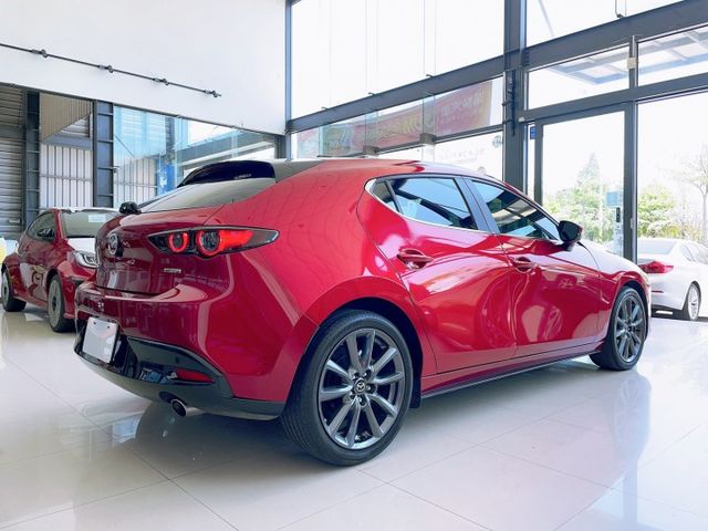 2020 Mazda 3 5D 2.0頂級型 原廠保養 里程僅跑五萬五 全速域MRCC  第20張相片