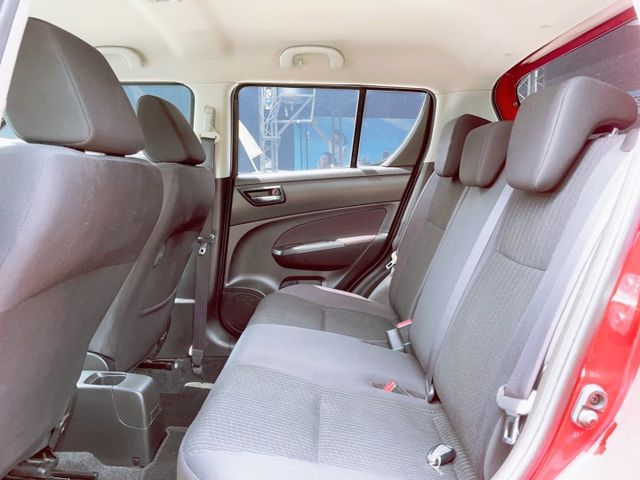 2015/16年式 Suzuki Swift 1.2 GLX 認證車 里程僅跑七萬六 Ikey 抬顯 恆溫  第12張相片